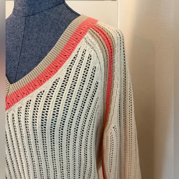 Talbots Tipped V-Neck Sweater Like new - Picture 3 of 8